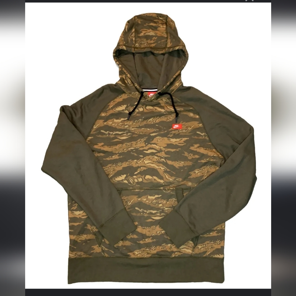 Nike Camo Red Box Logo Hoodie